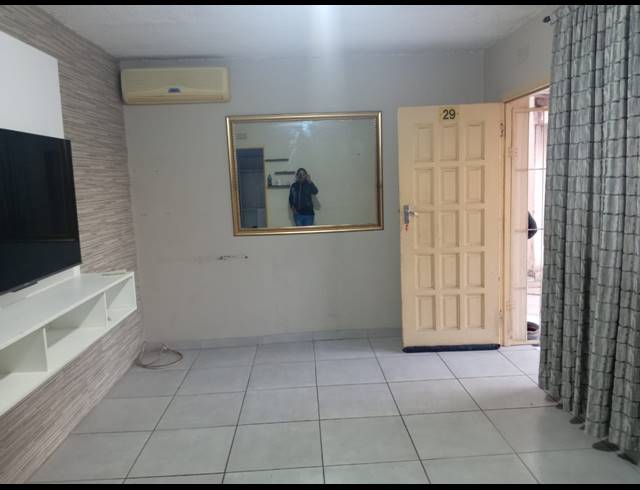3 BEDROOM FLAT TO LET IN BRACKENHAM
